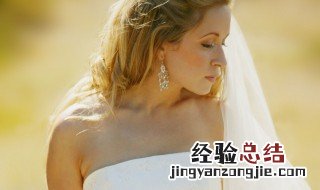 描述女人穿婚纱的句子 形容女人穿婚纱的唯美句子