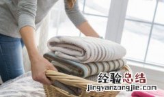 衣服被烟熏黄了怎么洗 衣服被烟熏黄了如何清洗