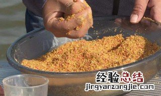 秋季钓鲫鱼用什么味型的饵料 什么时候钓鱼最好呢