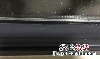 窗户上有大量哈气水怎么解决 窗户上为什么有哈气水