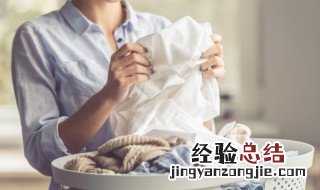 衣服用盐水浸泡多久可以锁色 衣服浸泡盐水多久防褪色