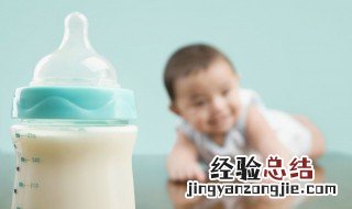 开水直接倒入奶瓶放冷可以吗 开水煮奶瓶是水开了再放进去还是喝冷水一起放进去