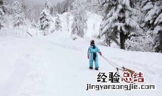 女人梦见下雪什么征兆 女人梦见下雪预示什么