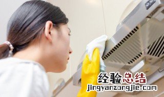 壁挂炉烟囱冒热气正常吗 壁挂炉燃烧时烟筒冒热气正常吗