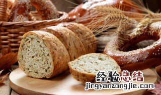 做面包时面粘手怎么办 做面包的面粘手是怎么回事