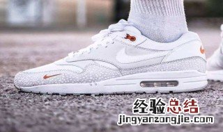 鞋磨脚后跟的小妙招 鞋磨脚后跟的小妙招列述