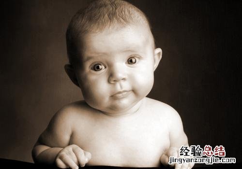 小孩嘴唇磕破皮了怎么办 孩子嘴巴磕破皮了怎么办