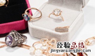 金戒指戴左手还是右手呢女 金戒指戴左手还是右手呢