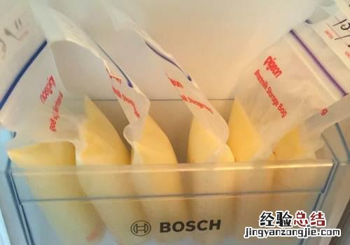 冰冻过的母乳怎么解冻给宝宝喝 冰冻的母乳怎么解冻给宝宝喝