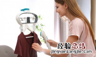 如何使用蒸汽熨斗烫衣服 如何详细使用蒸汽熨斗
