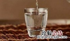 白酒能不能替代料酒 白酒能不能替代料酒呢