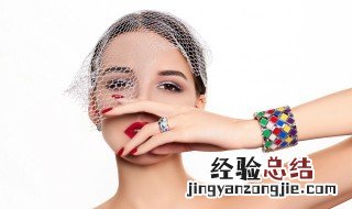 无名指戴戒指说明什么 中指戴戒指说明什么