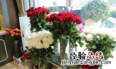 怎样养鲜花保鲜在水里放什么 鲜花保鲜在水里放什么