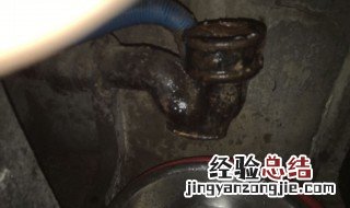 下水道被木耳堵住了怎么办 下水道被木头堵住怎么办