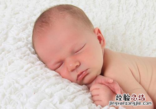为什么宝宝睡觉呼吸声很重 宝宝睡觉呼吸声很重怎么回事