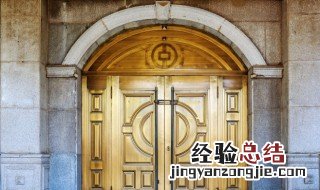 塑料薄膜粘到门上老化了怎么擦掉 门上塑料薄膜老化怎么弄掉