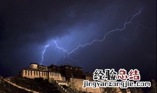 雷雨天能不能玩电脑或上网 雷雨天可以玩手机游戏吗