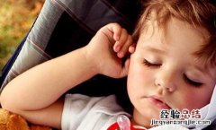 孩子晚上睡觉磨牙是咋回事 小孩晚上睡觉磨牙是怎么回事