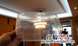 塑料件水渍怎么去除 怎样清除塑料的水痕