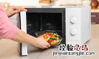 可以直接把塑料餐盒放进微波炉吗 塑料餐具可以放微波炉吗