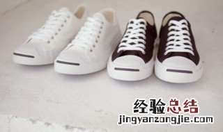 白鞋子刷了怎么晒不黄洗白小窍门 白鞋子刷了怎么晒不黄洗白小窍门视频