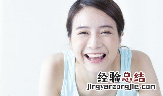 洗完脸不擦干可以吗 洗完脸可以不擦脸等自然干么