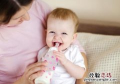 宝宝吃奶出汗正常吗 孩子吃奶出汗正常吗