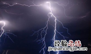 打雷时先看到闪电还是先听到雷声 是先听到打雷声还是先看到闪电