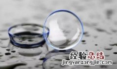 隐形眼镜可以用矿泉水暂时泡吗 矿泉水暂时泡隐形眼镜还可以戴吗