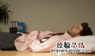 女人梦见死去的人活了啥意思 女人梦到去世的人活着