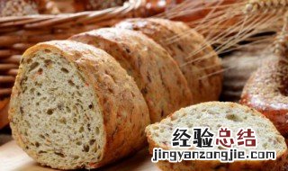 如何防止面包烤后回缩 如何防止烤好的面包回缩