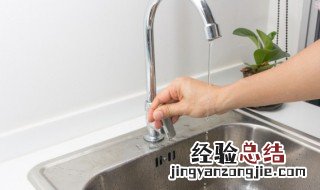 水龙头松动会左右晃怎么办 洗菜盆水龙头晃动解决办法