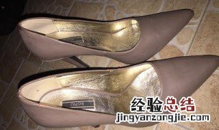 高跟鞋发臭怎么办小妙招 高跟鞋发臭怎么办