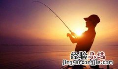 夏天鱼不咬钩是什么原因 夏天鱼不咬钩是什么原因引起的