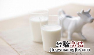 能用玻璃杯在微波炉里热牛奶吗 能不能用玻璃杯在微波炉里热牛奶