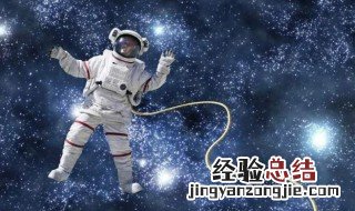 我国首位进入太空和首次在太空行走的航天员是哪位 第一次进入太空和在里行走的人是谁