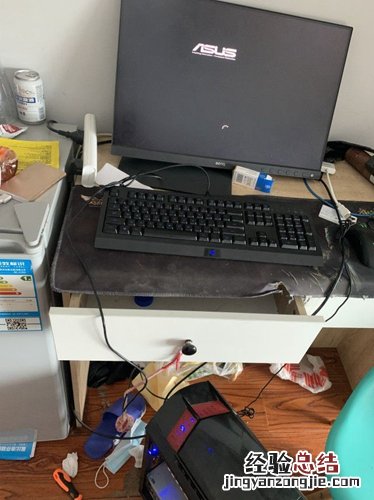 电脑液晶屏怎么拆