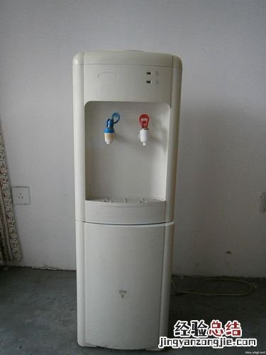 怎么清洗饮水机的发热器