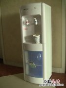 沁园饮水机加热怎么按
