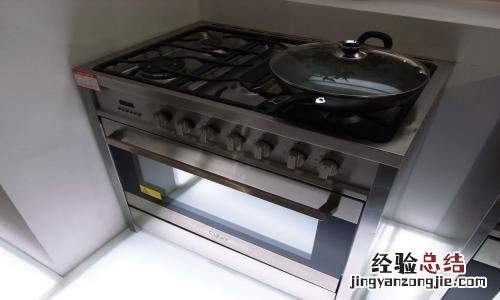 烤箱熔断器接哪里