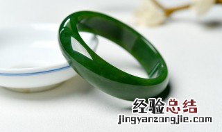 翡翠和玉的 翡翠和玉的区别哪个价值高