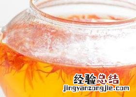 红花茶的功效与作用及冲泡方法 红花茶泡水喝的功效