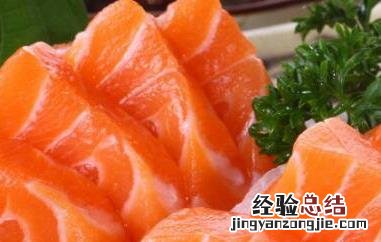 虹鳟鱼和三文鱼口感一样吗 虹鳟鱼和三文鱼的区别