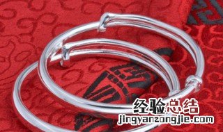 翡翠手镯可以和什么一起带 翡翠手镯可以和哪些一起带