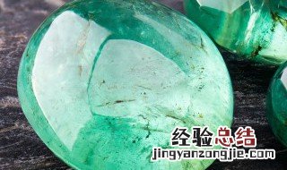 翡翠年是什么意思 翡翠年年有余寓意什么意思