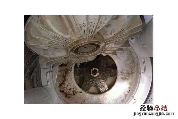 别被你的洗衣机骗了，它很“肮脏”！用完洗衣机清洁剂，干净如新