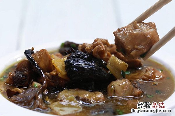 小鸡炖蘑菇的做法 东北小鸡炖蘑菇的做法