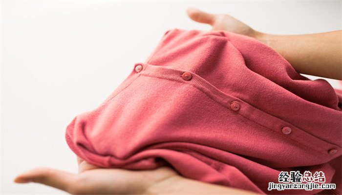 上衣怎么叠 西服上衣怎么叠