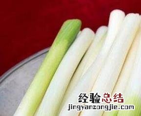 长期生吃大葱有什么坏处 长期吃生大葱对身体有害吗