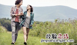 走路是脚跟还是脚掌先着地 走路是脚跟还是脚掌先着地呢